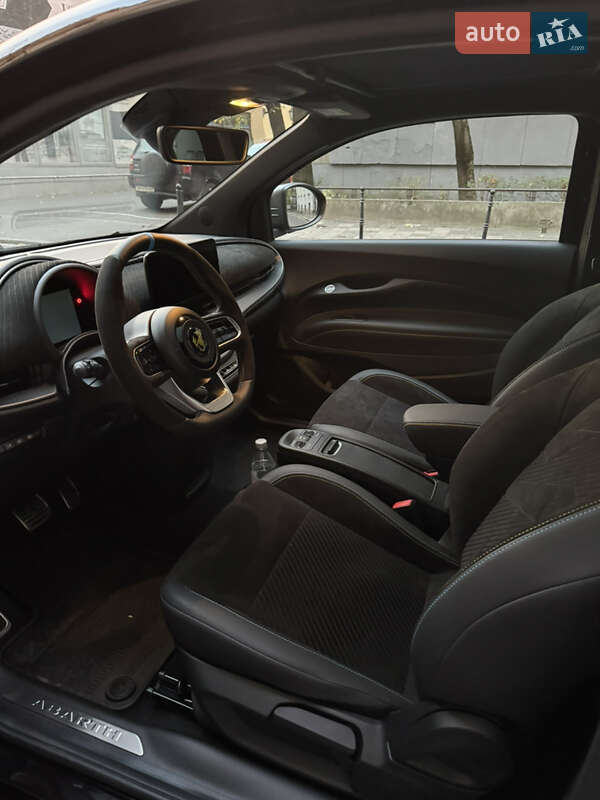 Хэтчбек Abarth Fiat 500 2023 в Львове