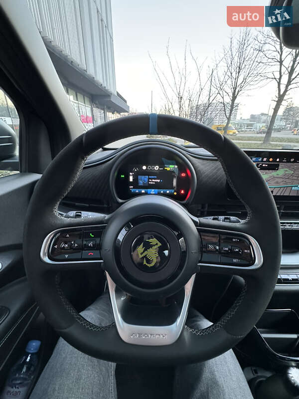 Хэтчбек Abarth Fiat 500 2023 в Львове
