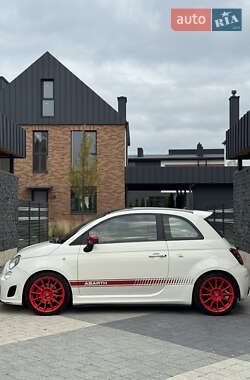 Хэтчбек Abarth Fiat 500 2012 в 