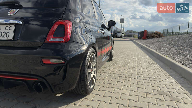 Хэтчбек Abarth Fiat 500 2015 в Вишневом