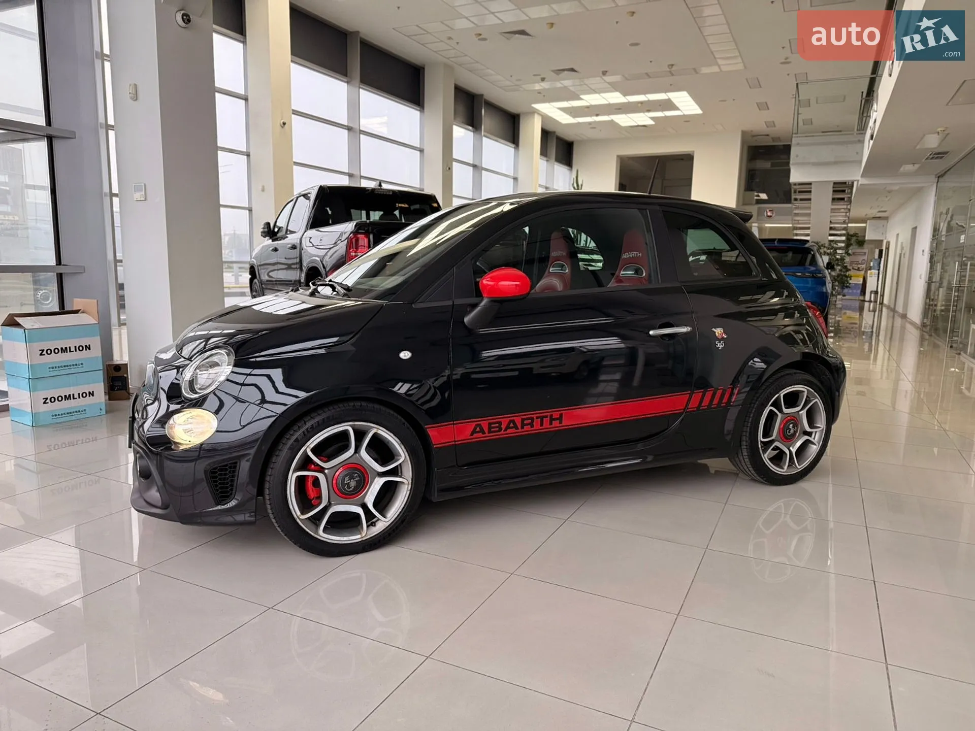 2017 Abarth 595 - мініатюра 3