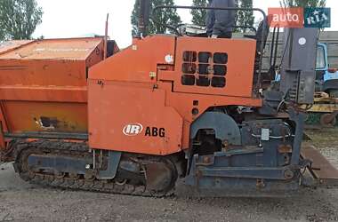 Асфальтоукладчик ABG Titan 125 2003 в 