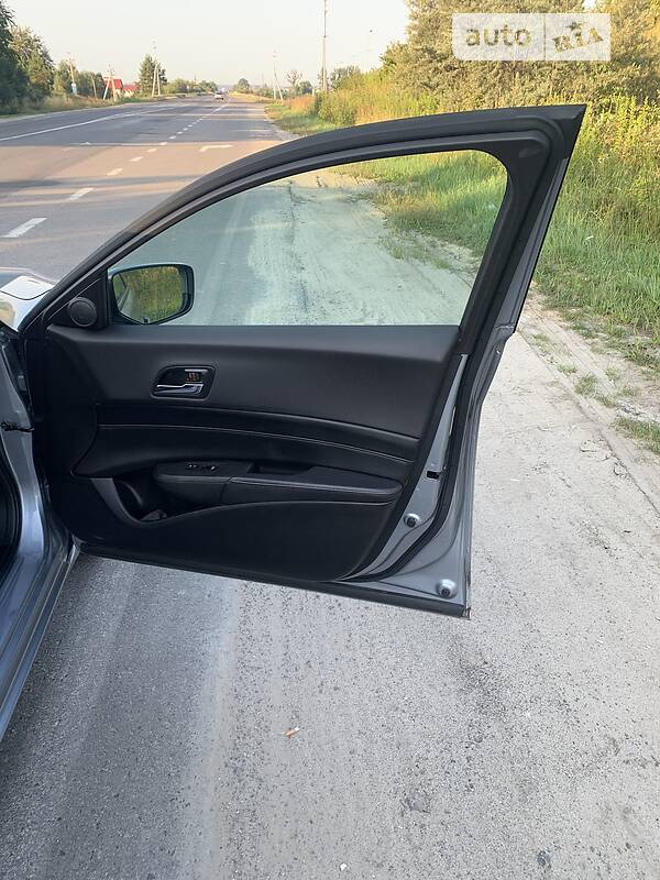 Седан Acura ILX 2015 в Львові