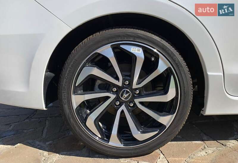 Седан Acura ILX 2018 в Киеве