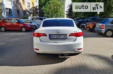 Седан Acura ILX 2013 в Киеве