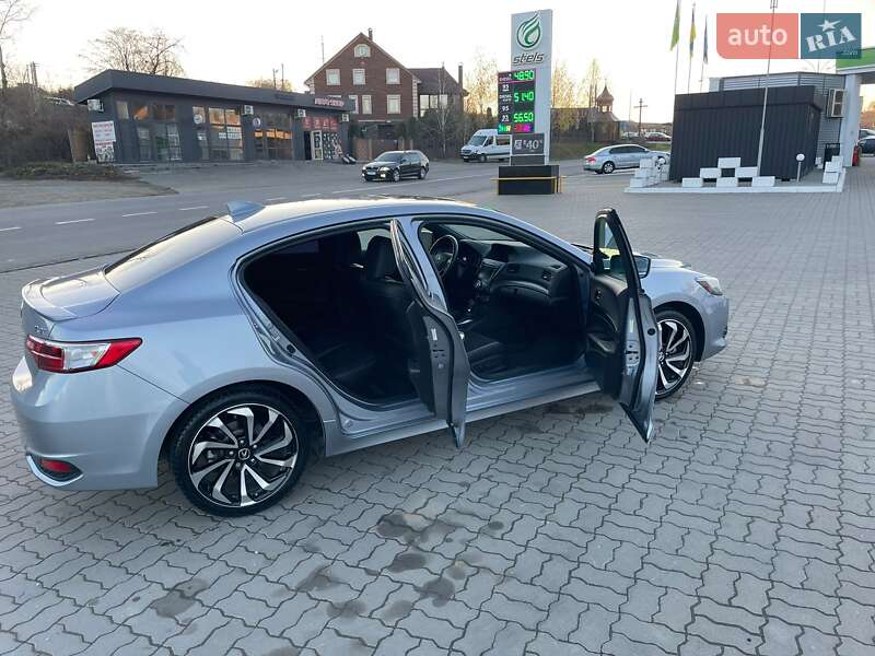 Седан Acura ILX 2015 в Черновцах
