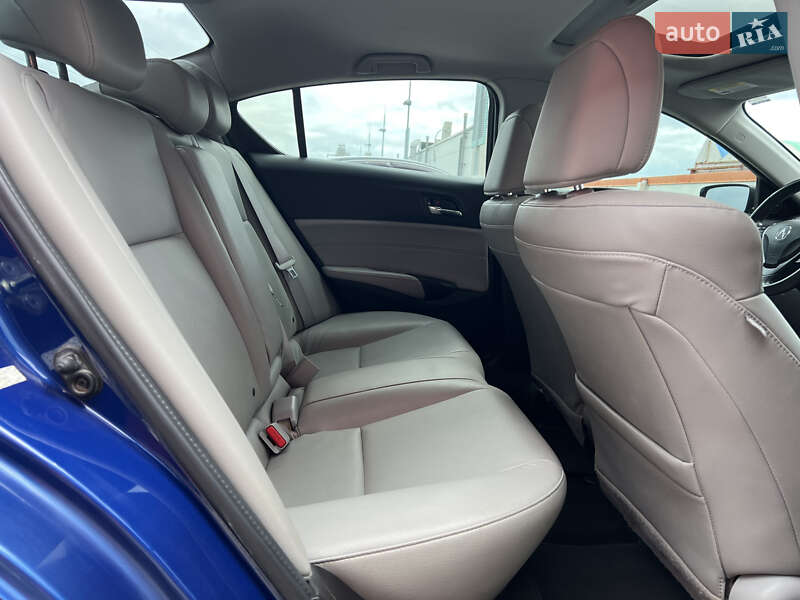 Седан Acura ILX 2017 в Киеве