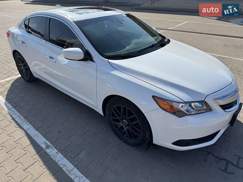 Acura ILX 2013