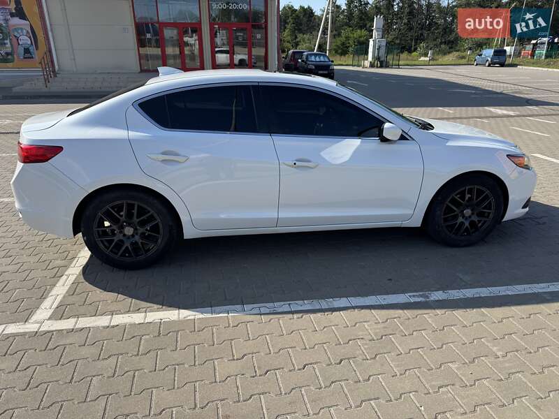 Седан Acura ILX 2013 в Киеве