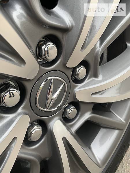 Позашляховик / Кросовер Acura MDX 2017 в Києві