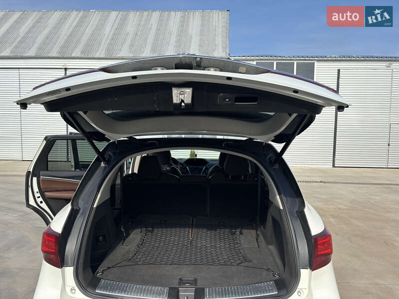 Позашляховик / Кросовер Acura MDX 2017 в Чернівцях