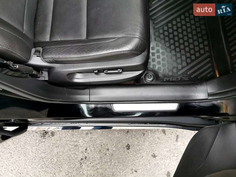 Внедорожник / Кроссовер Acura MDX 2017 в Киеве