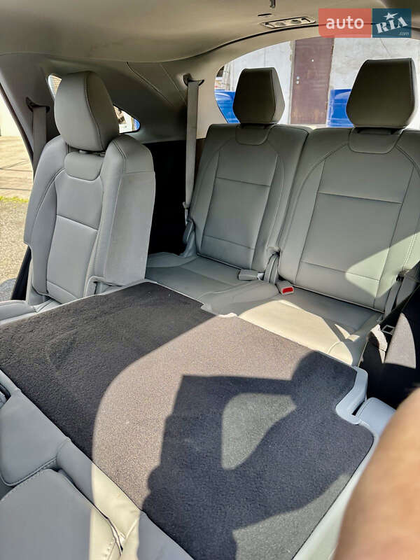 Позашляховик / Кросовер Acura MDX 2016 в Києві