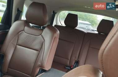 Позашляховик / Кросовер Acura MDX 2017 в 