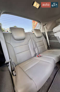 Позашляховик / Кросовер Acura MDX 2011 в 