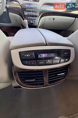 Позашляховик / Кросовер Acura MDX 2011 в 