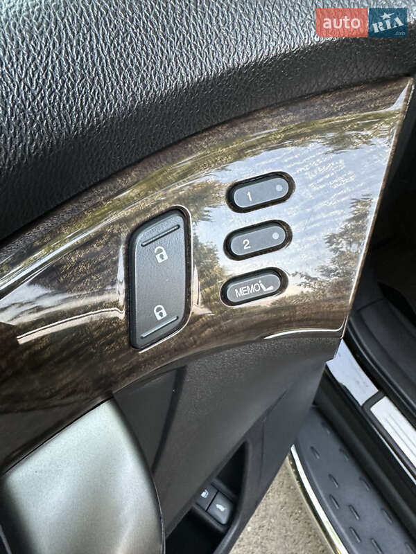 Позашляховик / Кросовер Acura MDX 2012 в Стрию