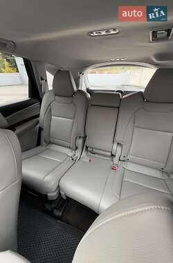 Позашляховик / Кросовер Acura MDX 2017 в 