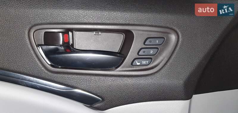 Внедорожник / Кроссовер Acura MDX 2017 в Одессе