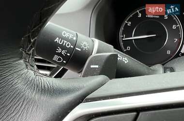 Позашляховик / Кросовер Acura RDX 2019 в 