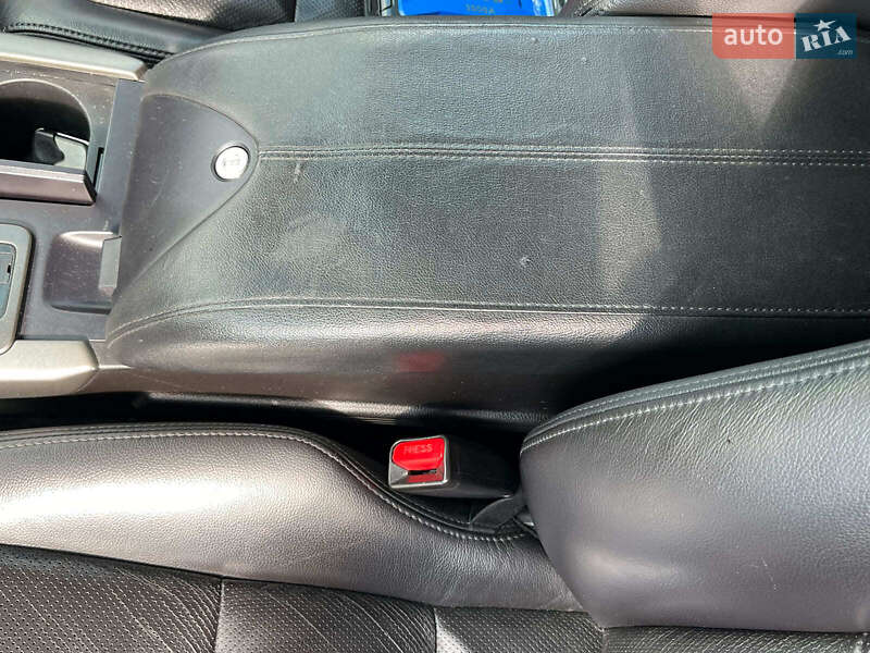 Внедорожник / Кроссовер Acura RDX 2010 в Киеве