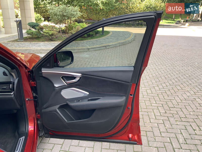 Внедорожник / Кроссовер Acura RDX 2024 в Киеве