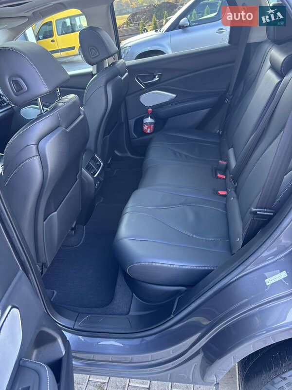 Внедорожник / Кроссовер Acura RDX 2019 в Новоархангельске