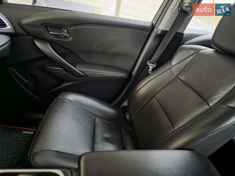 Позашляховик / Кросовер Acura RDX 2015 в Бердичеві