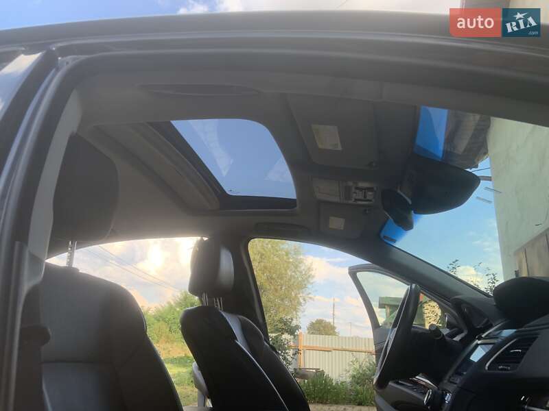 Седан Acura RLX 2015 в Львові