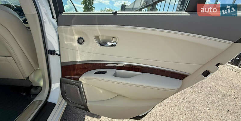 Седан Acura RLX 2015 в Рівному