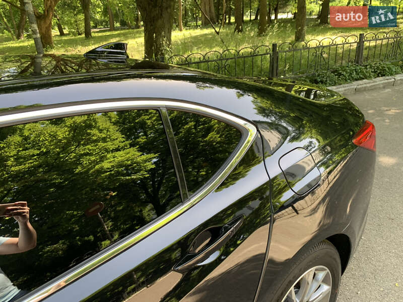 Седан Acura TLX 2017 в Киеве