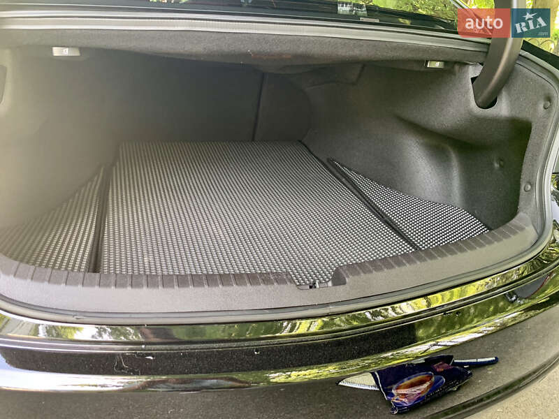 Седан Acura TLX 2017 в Киеве