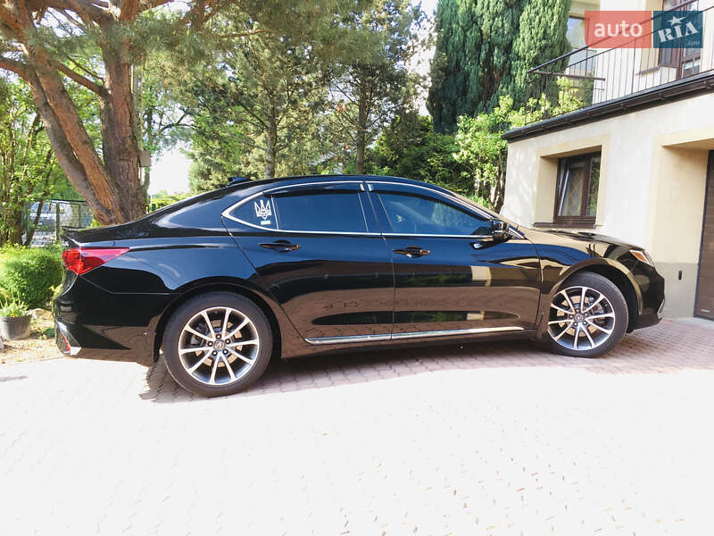 Седан Acura TLX 2018 в Львове