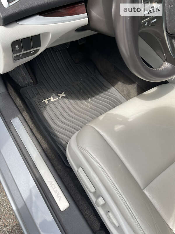Седан Acura TLX 2015 в Шостке