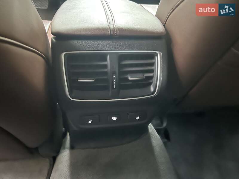 Седан Acura TLX 2014 в Львове