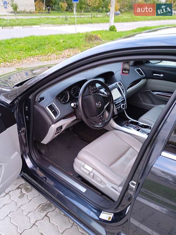 Седан Acura TLX 2015 в Калуше