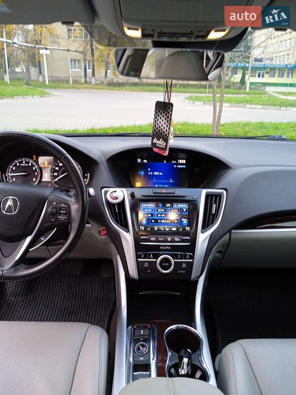Седан Acura TLX 2015 в Калуше