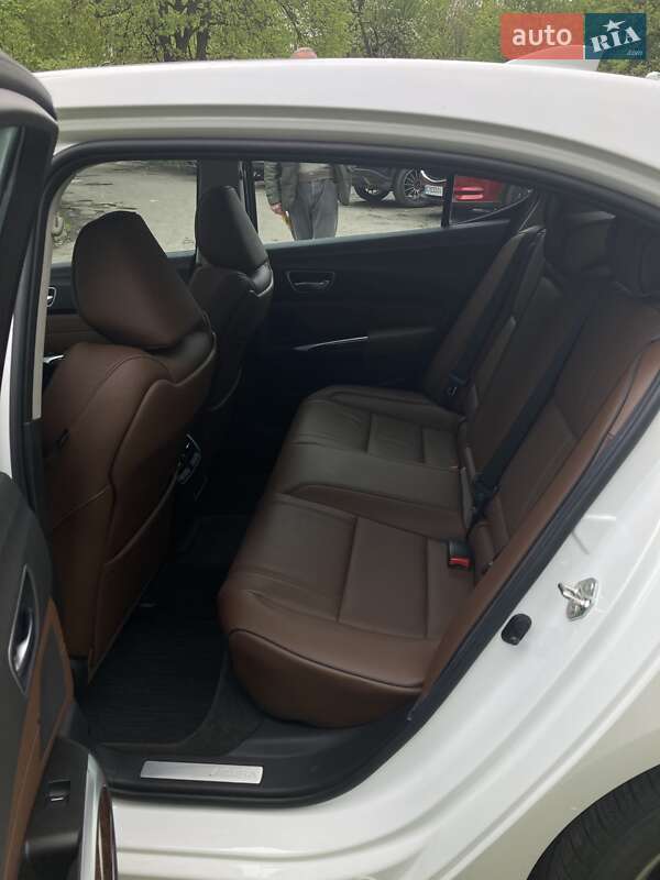 Седан Acura TLX 2018 в Львове
