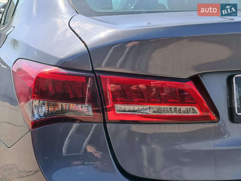 Седан Acura TLX 2017 в Харкові