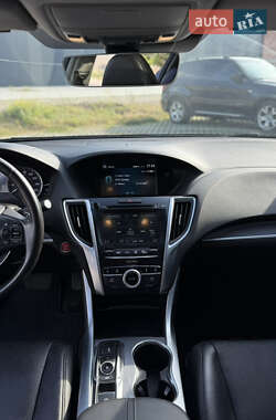 Седан Acura TLX 2015 в 