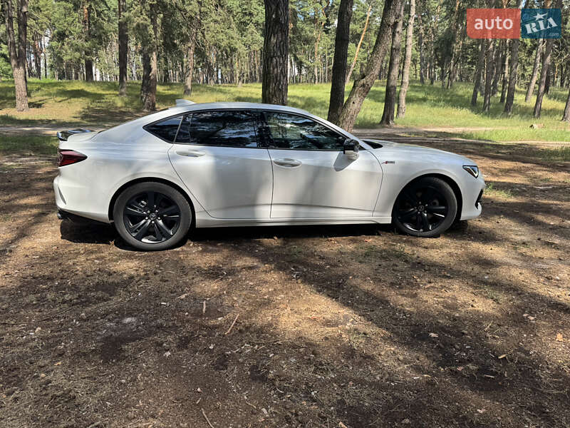 Седан Acura TLX 2022 в Киеве