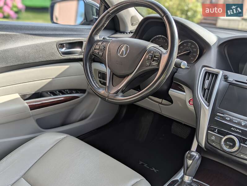 Седан Acura TLX 2015 в Львове