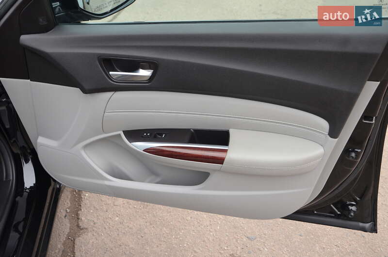 Седан Acura TLX 2016 в Павлограді