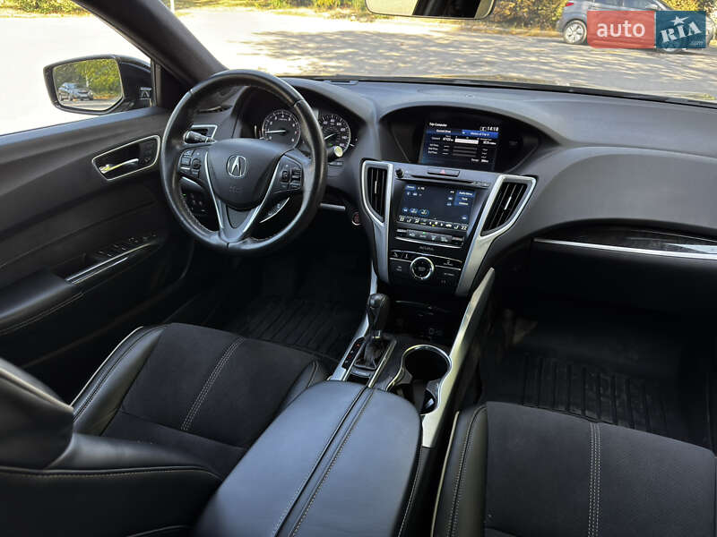 Седан Acura TLX 2018 в Днепре