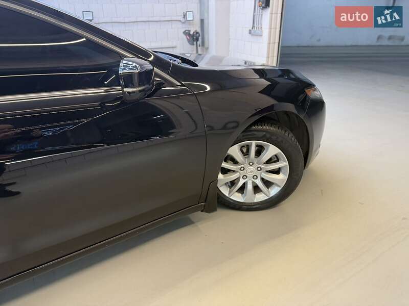 Седан Acura TLX 2015 в Києві