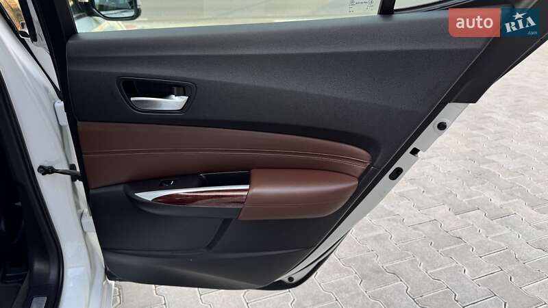 Седан Acura TLX 2015 в Тернополе