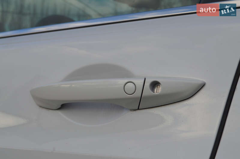 Седан Acura TLX 2015 в Києві