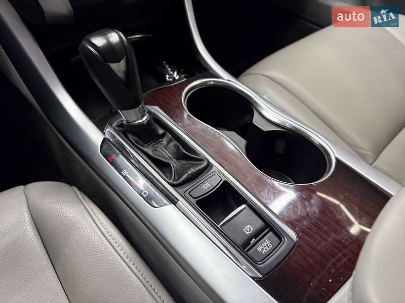 Седан Acura TLX 2017 в Києві