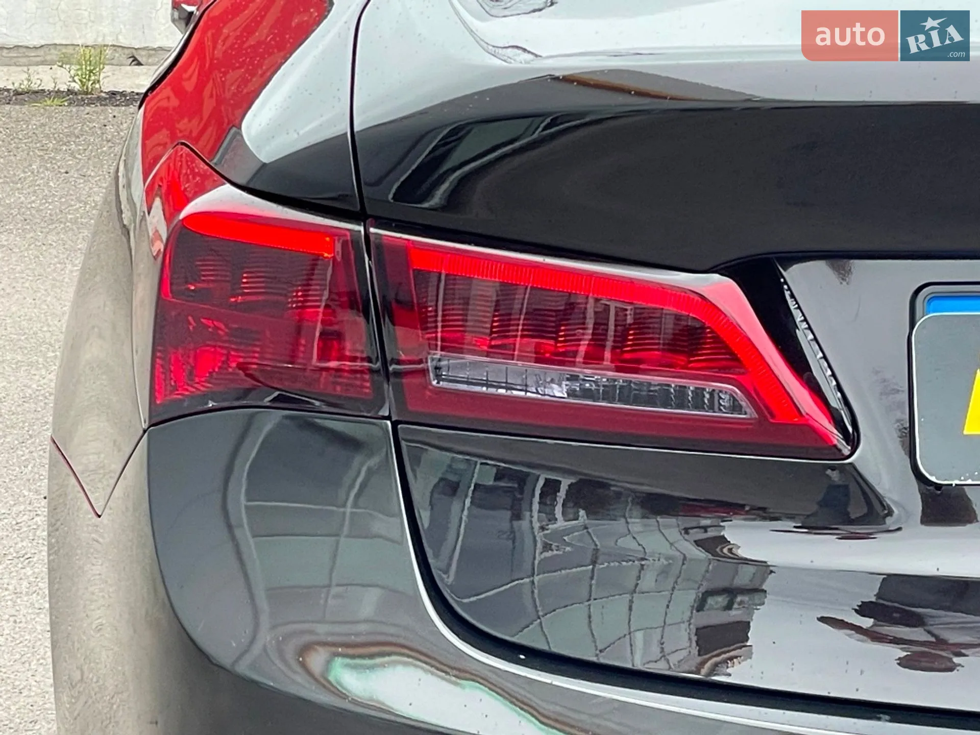 2017 Acura TLX - мініатюра 18