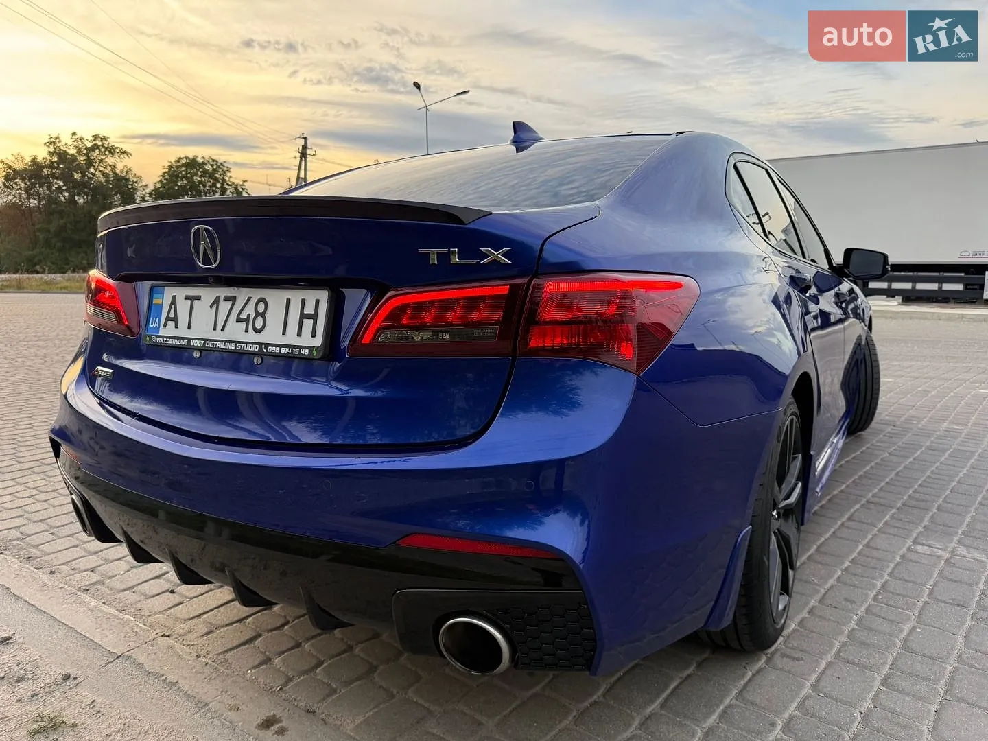 2017 Acura TLX - мініатюра 16